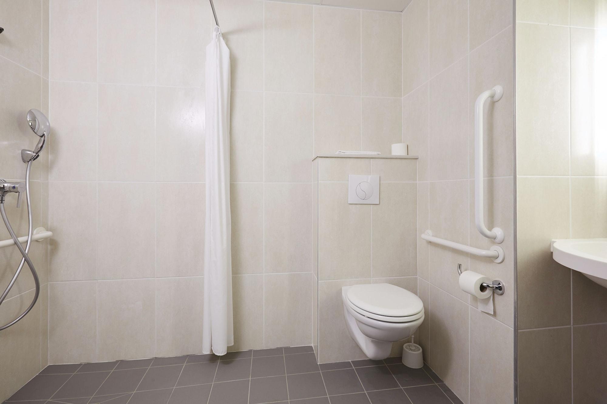 B&B Hotel Montlhery Linas Zewnętrze zdjęcie