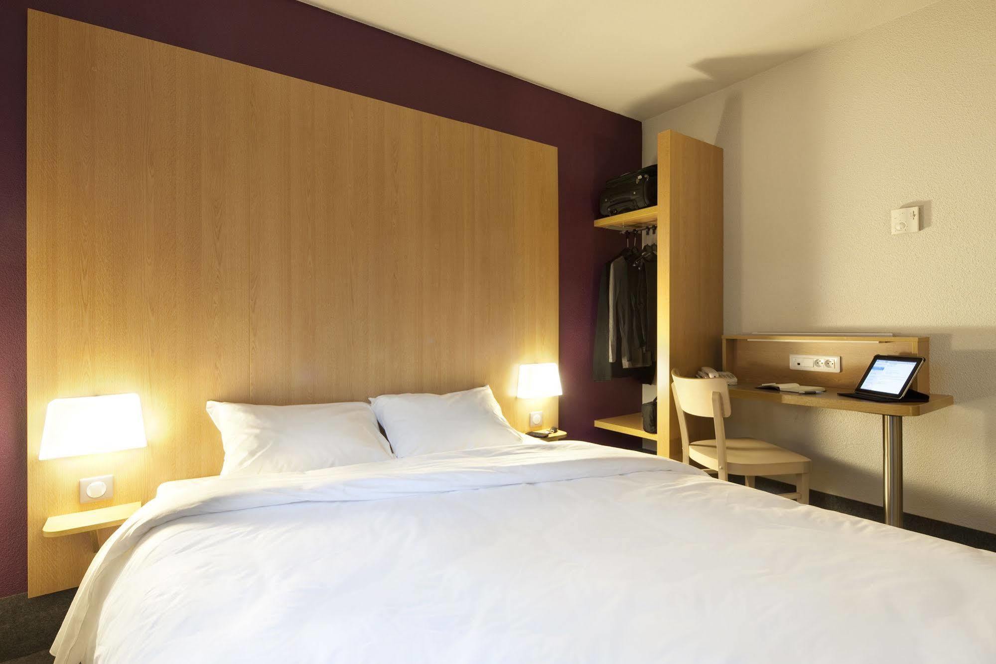 B&B Hotel Montlhery Linas Zewnętrze zdjęcie