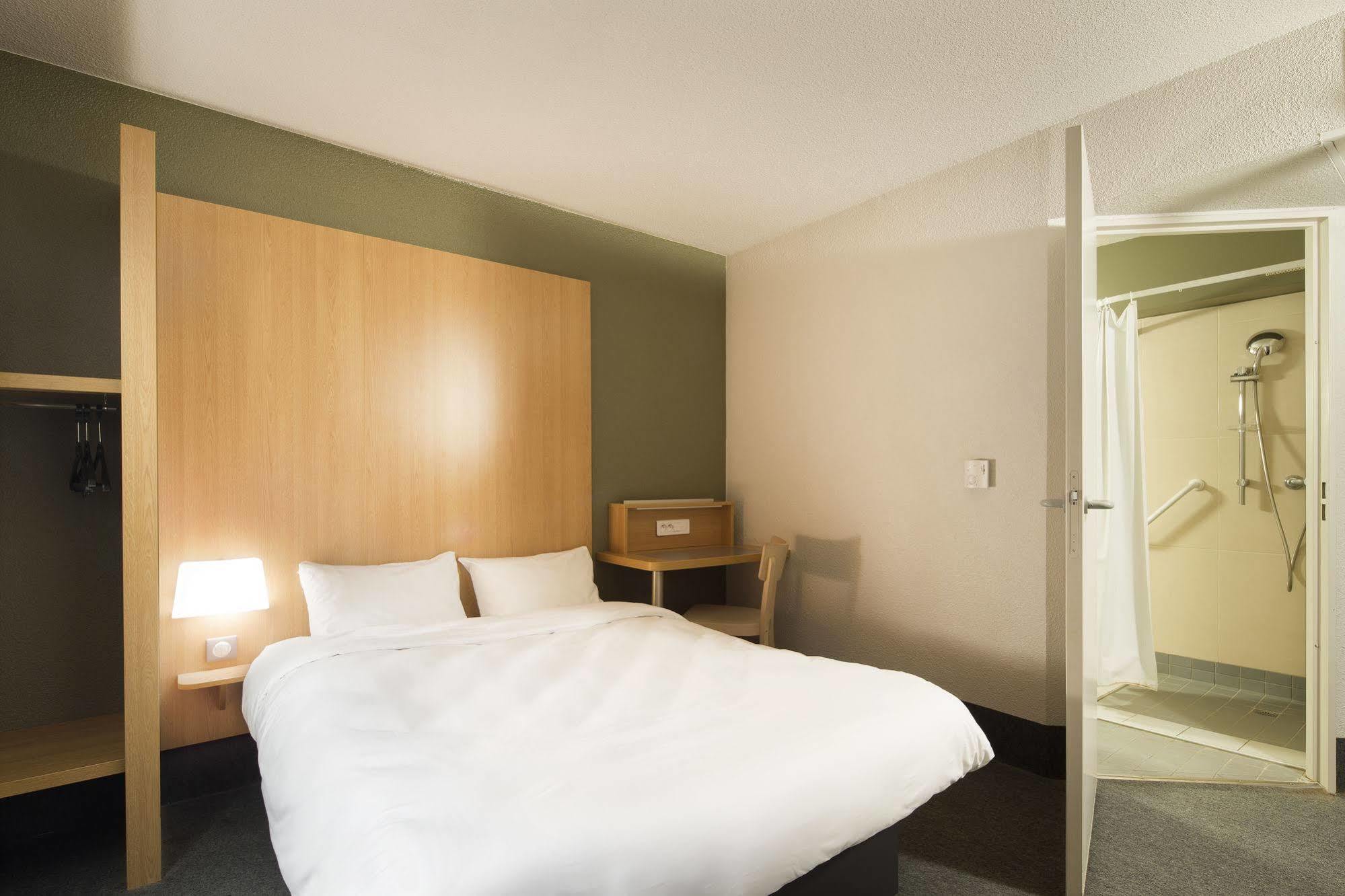 B&B Hotel Montlhery Linas Zewnętrze zdjęcie